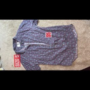 Short sleeve button up